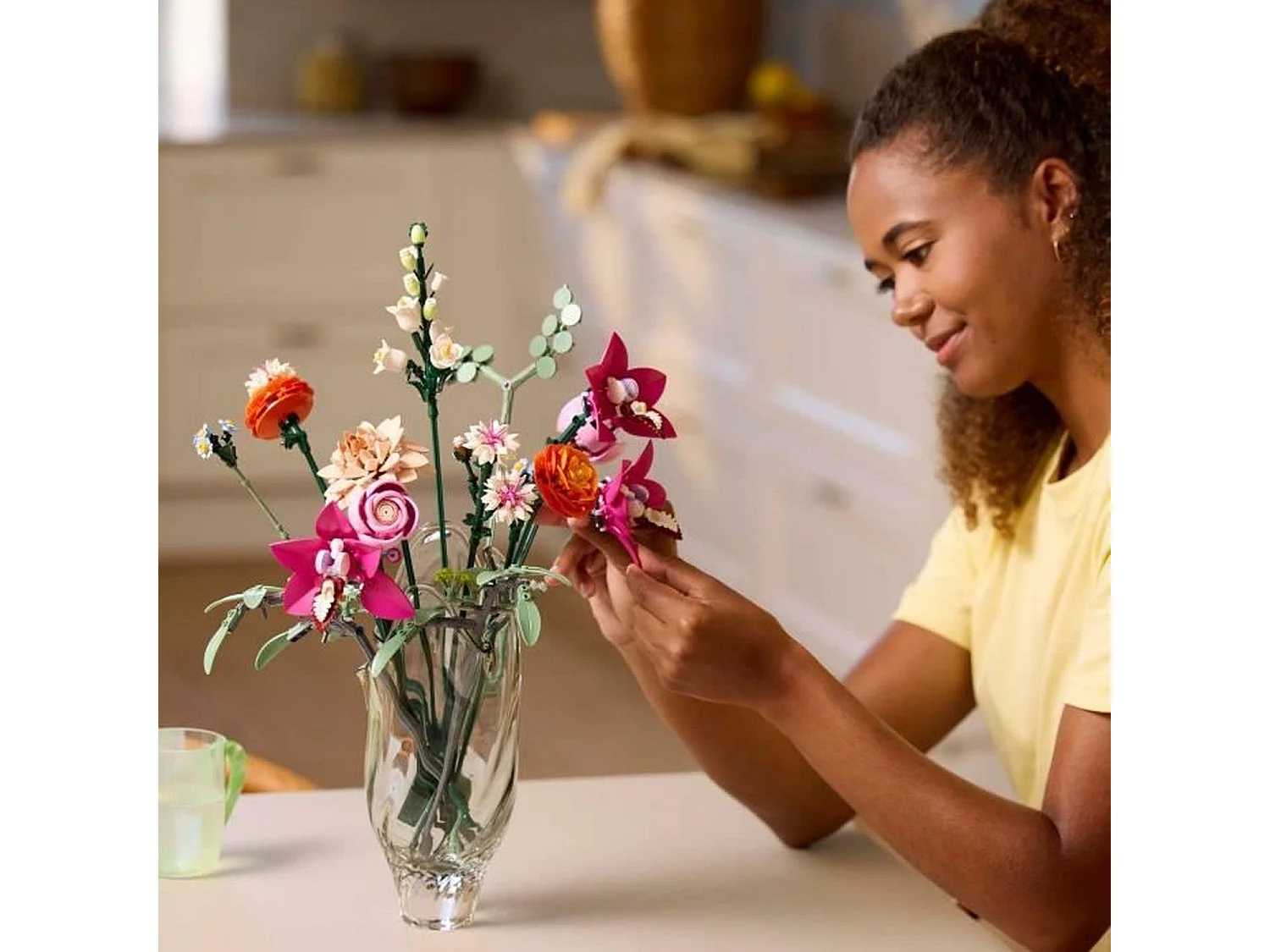 Lego Botanicals Le joli bouquet de fleurs roses pour adultes