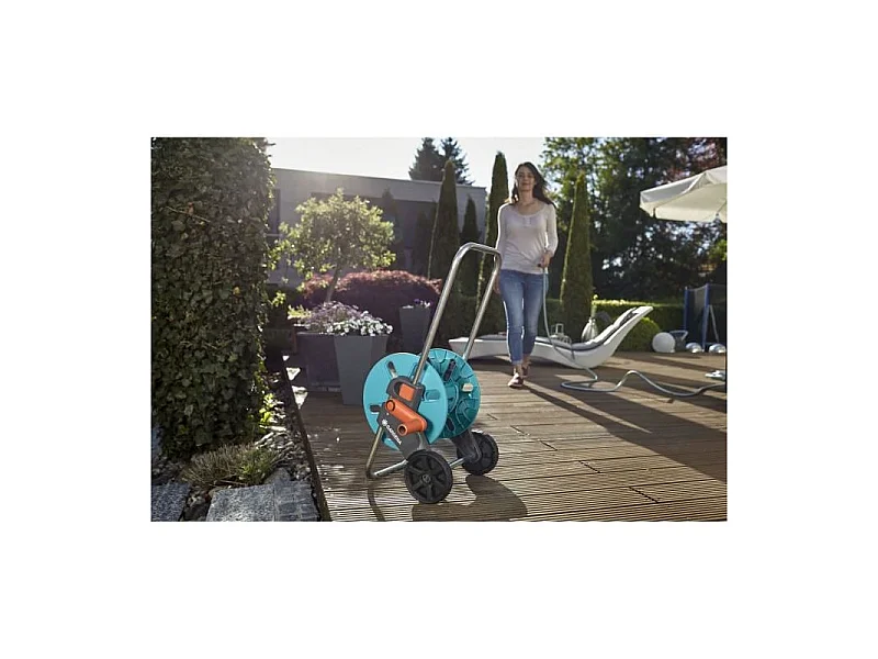 GARDENA CleverRoll S Avvolgitubo - Design Compatto, Manico Telescopico, Funzione Kick&Stand, Lunghezza 50m, Garanzia 5 anni