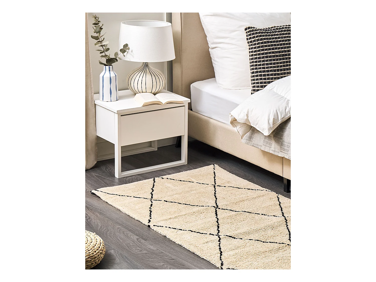 Vloerkleed polyester beige/zwart 80 x 150 cm MUTKI