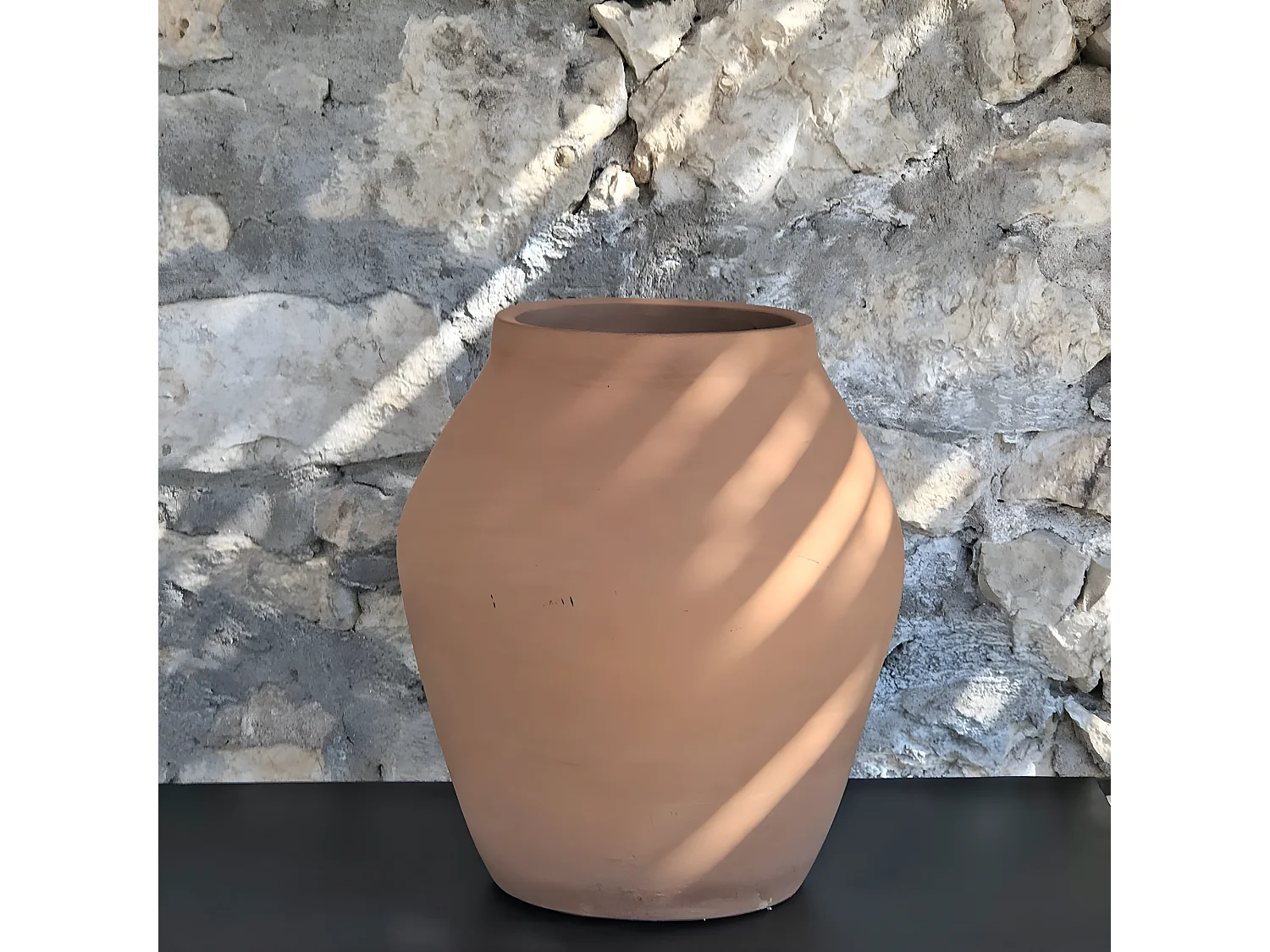 Vase amphore en terre cuite