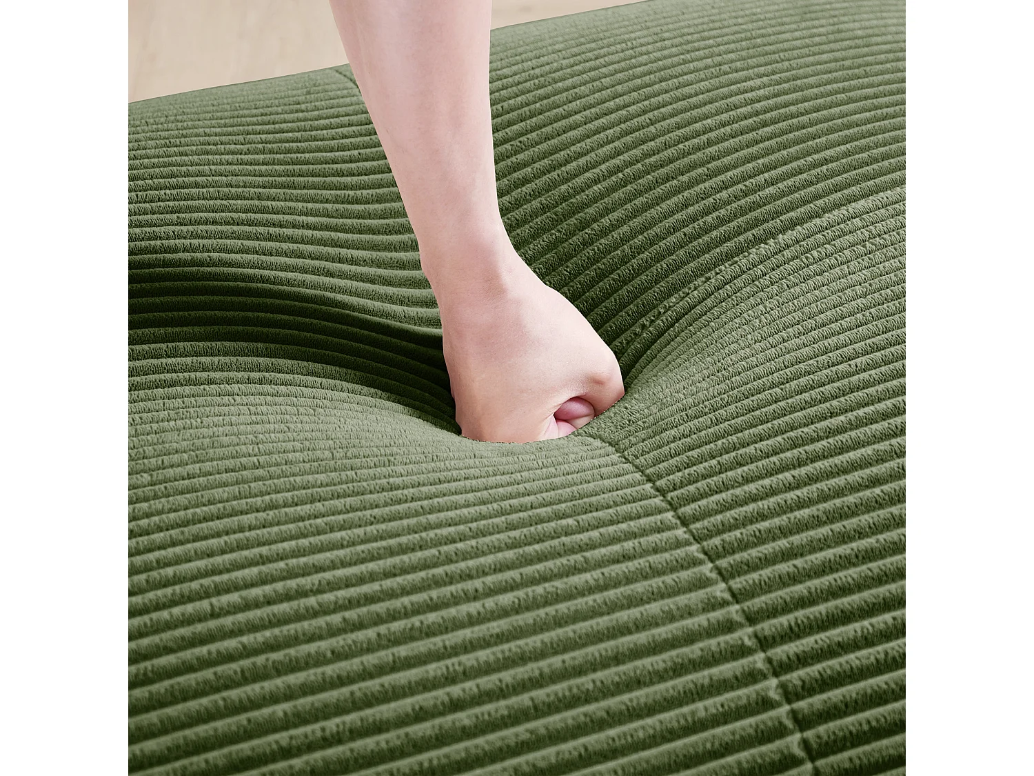 Groene corduroy poef 92,5 x 75 x 40 cm
