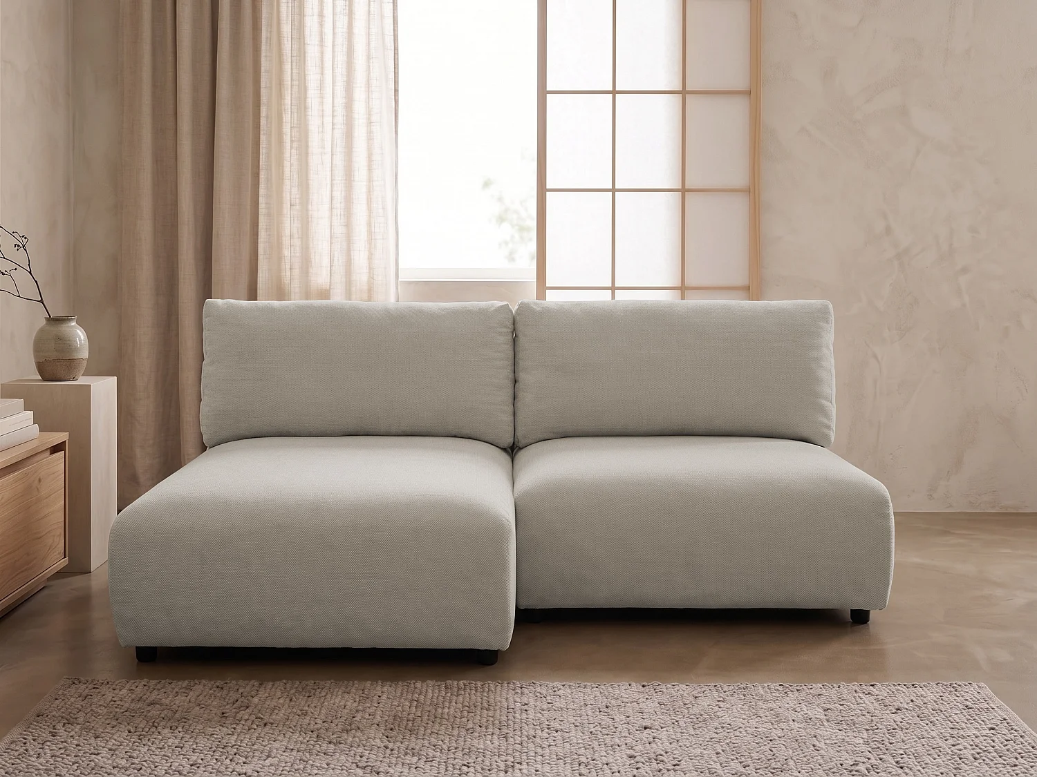 Canapé d’angle avec fonction couchage, coffre de rangement et zone de confort extra profonde en tissu structuré de haute qualité SORA