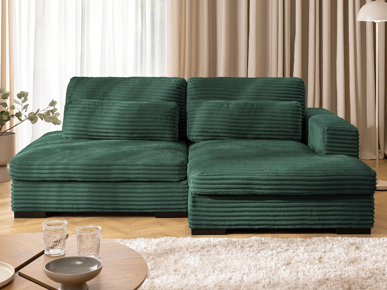 Canapé d’angle avec assise profonde, fonction couchage et pratique coffre de rangement, en tissu côtelé doux WOLKE