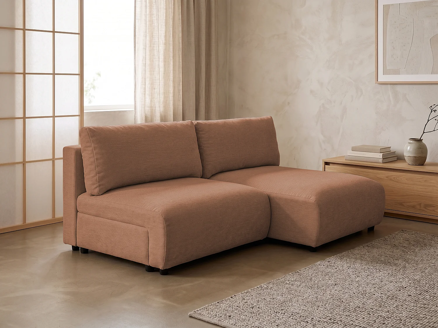 Canapé d’angle avec fonction couchage, coffre de rangement et zone de confort extra profonde en tissu structuré de haute qualité SORA