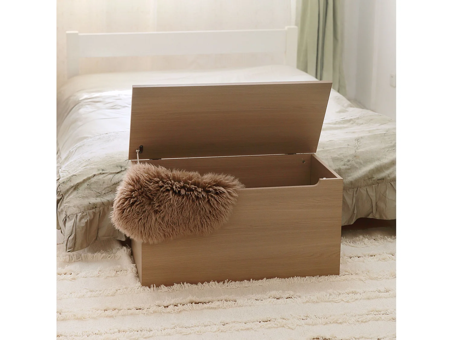 Freya Storage Trunk Blanket Box, Metal Arm Stay