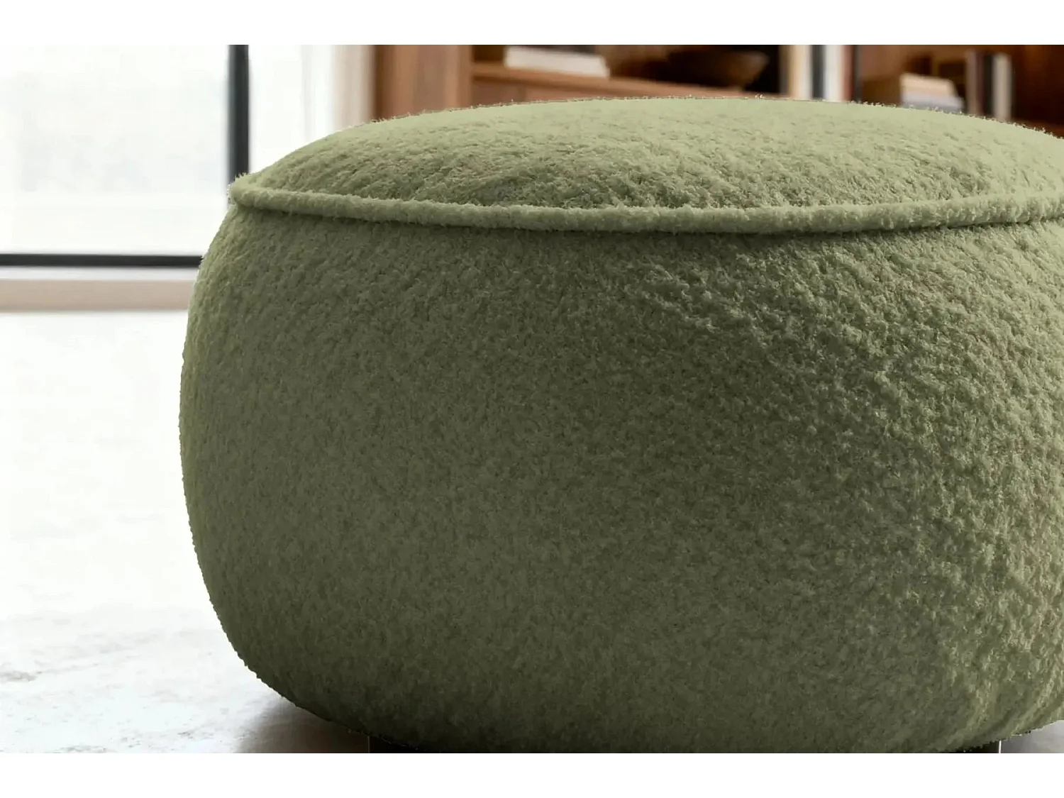 VICTOIRE - Bouclette stoffen poef Olijfgroen 65x65x43 cm