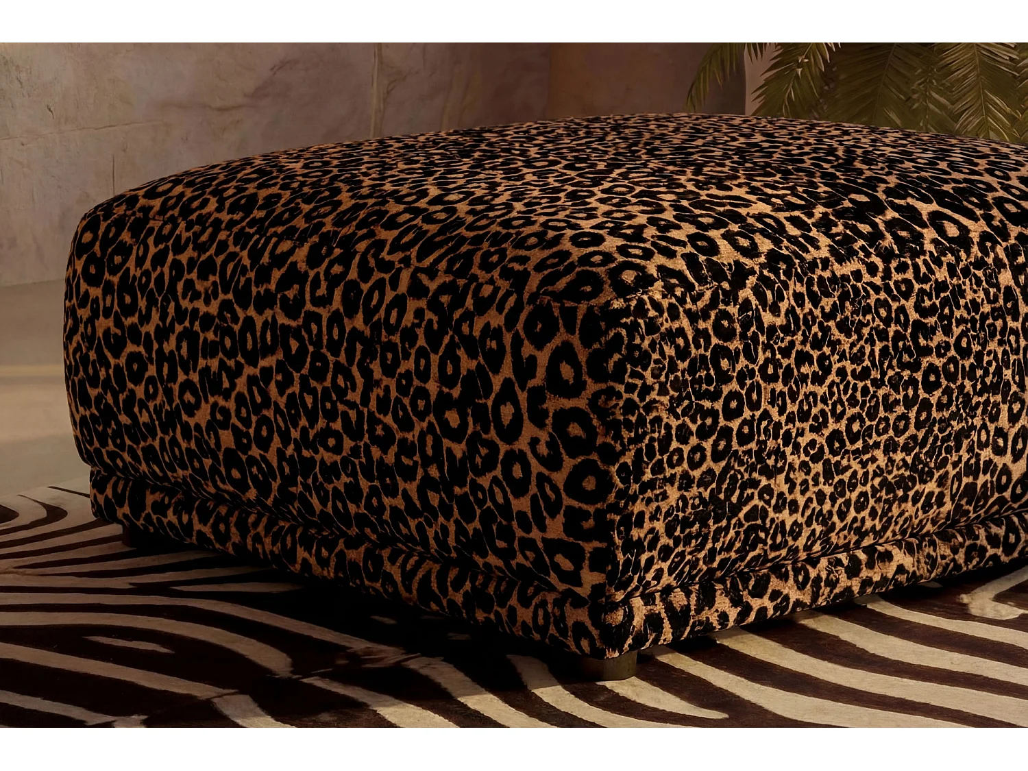 ROSALIE - Pouf en tissu imprimé animalier Terracotta 102x83x46