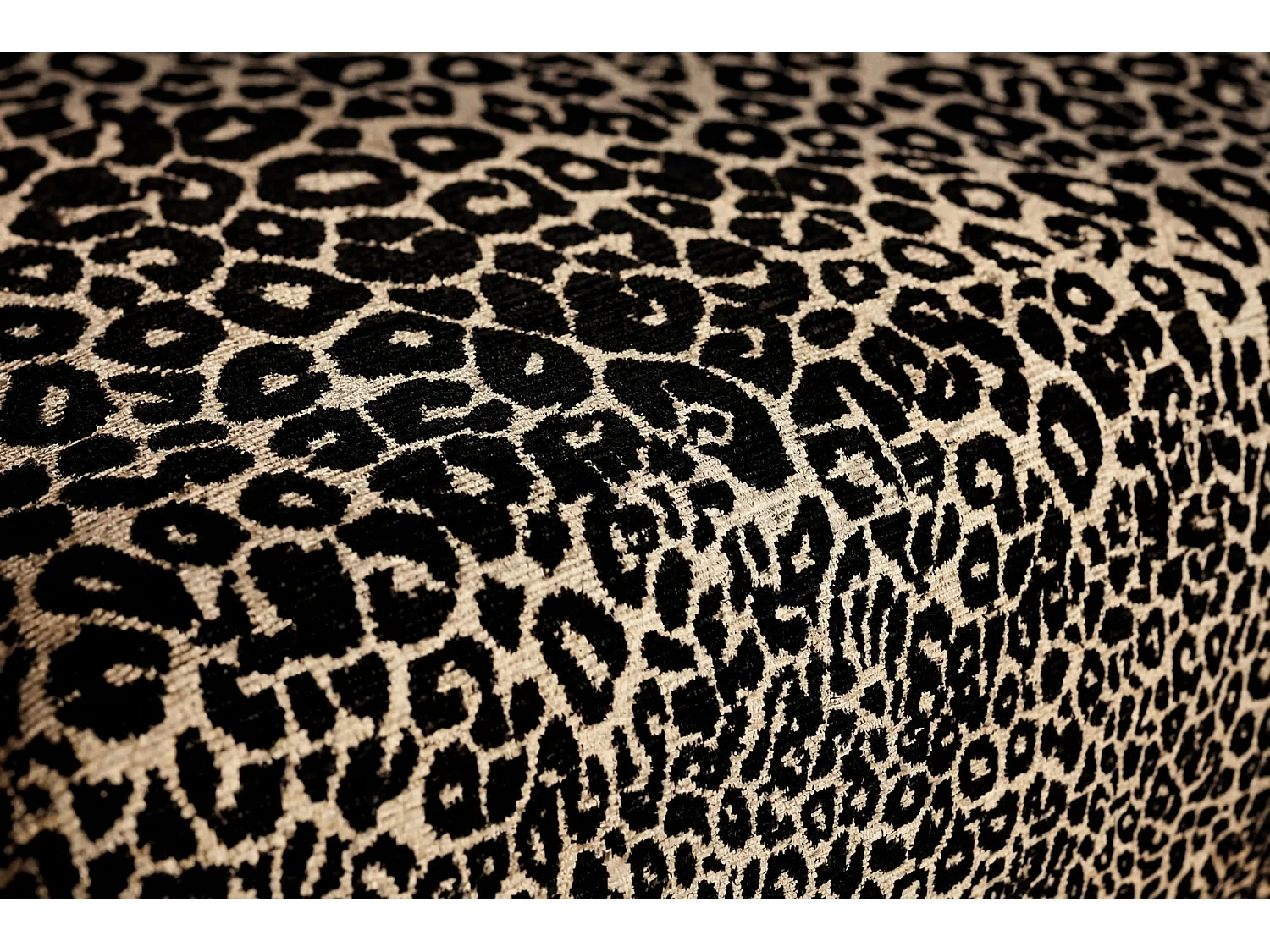 ROSALIE - Dierenprint stoffen poef Café 102x83x46 cm