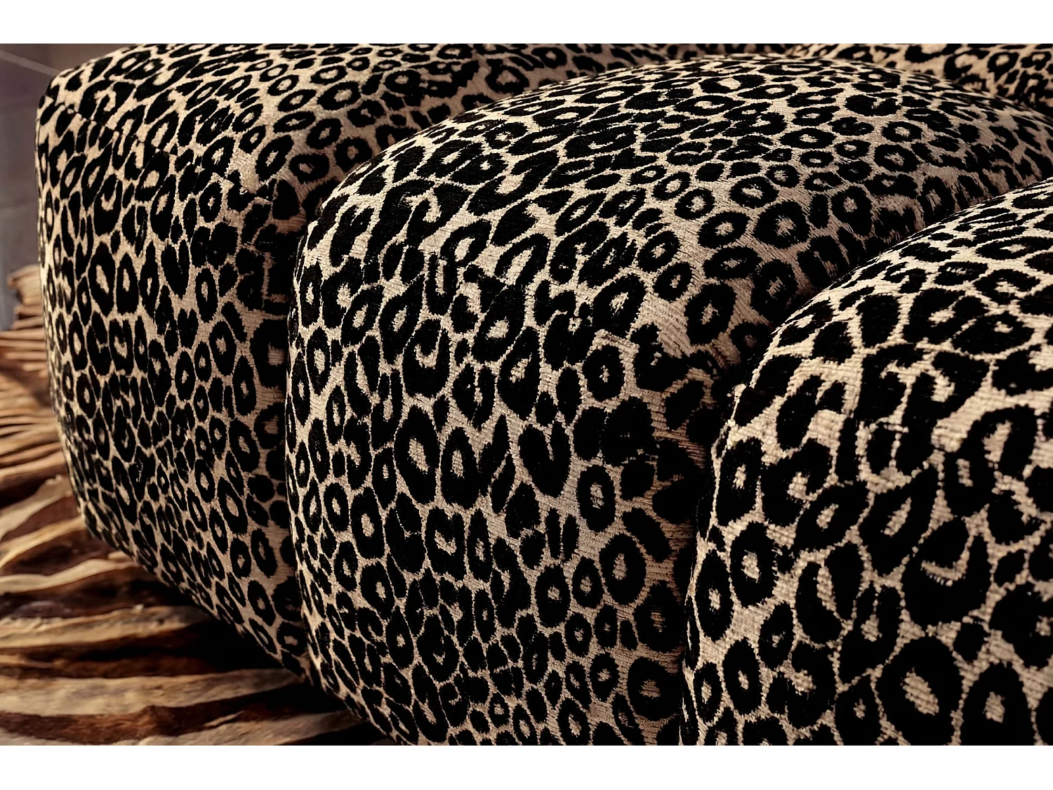 ALEXIA - Dierenprint stoffen poef Café 120x60x40 cm