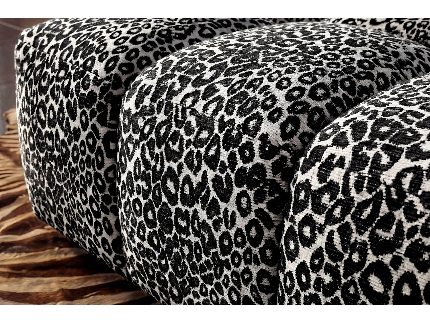 ALEXIA - Pouf en tissu imprimé animalier Blanc 120x60x40
