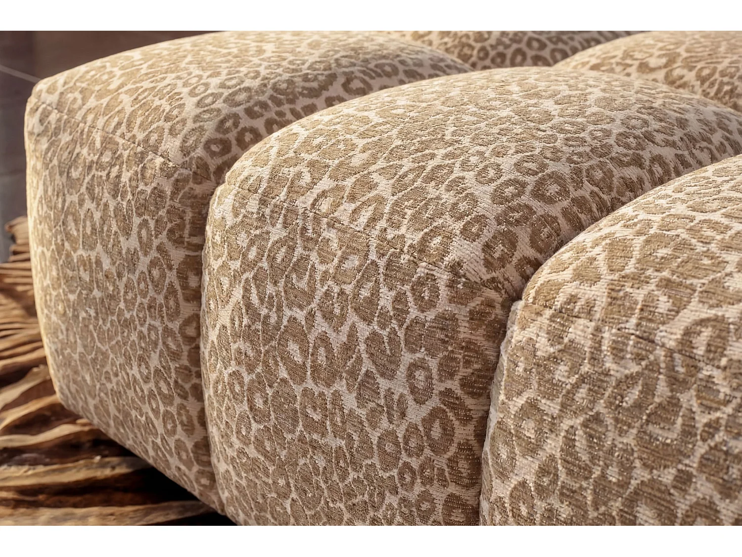 ALEXIA - Pouf en tissu imprimé animalier Beige 120x60x40