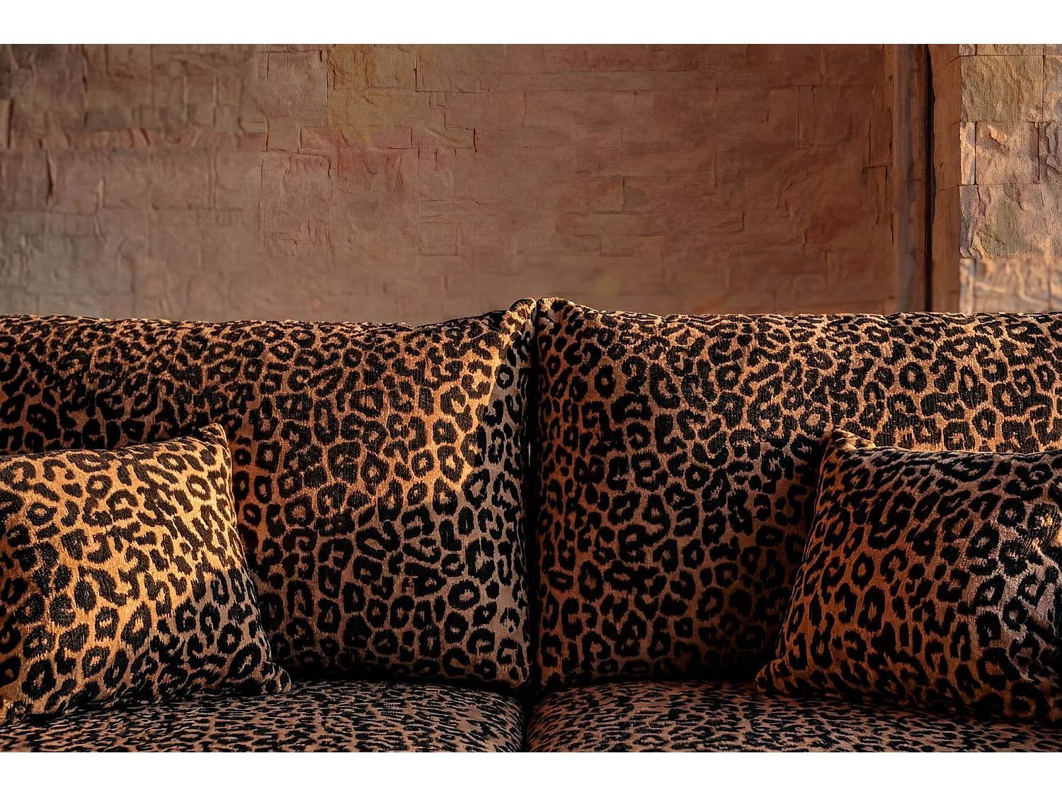 ELIO - Canapé droit convertible tissu imprimé animalier 3 places Terracotta