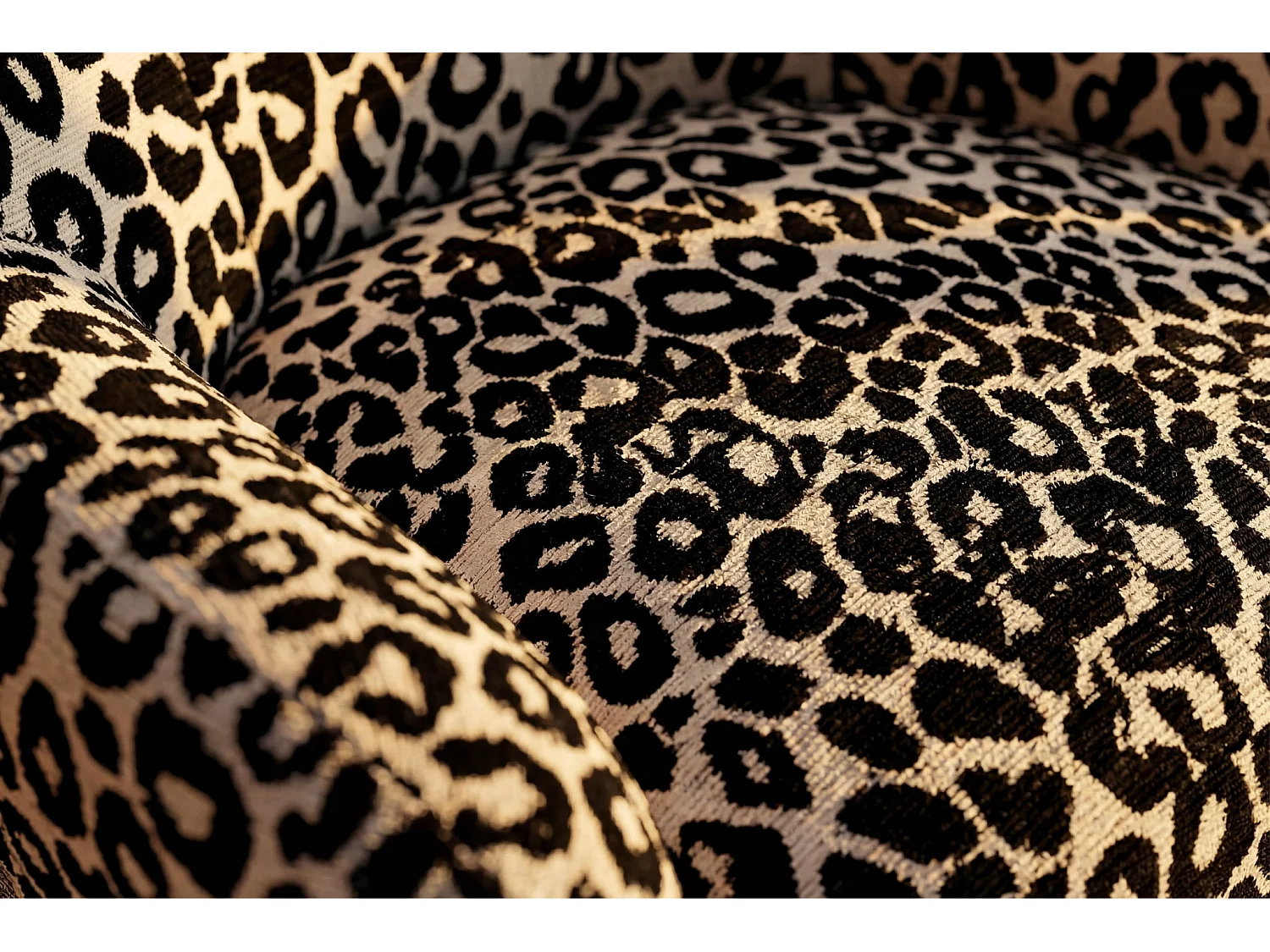 LILI - Fauteuil tissu imprimé animalier - Café