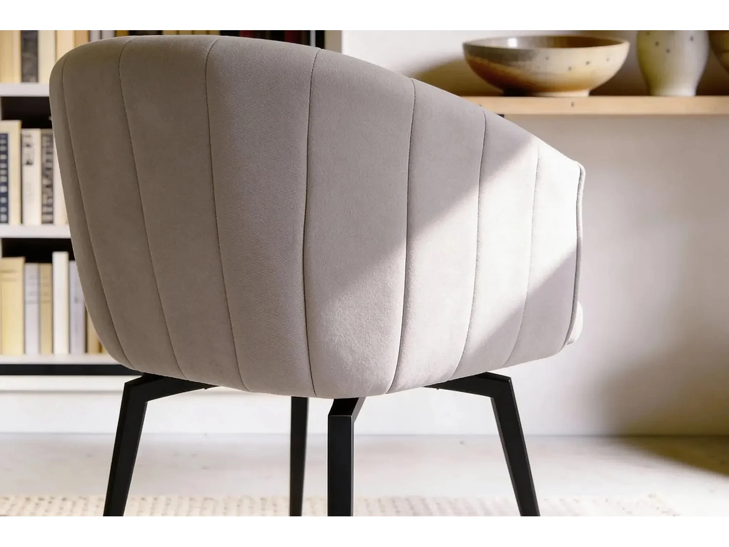 JONA - Chaise pieds en métal - Taupe