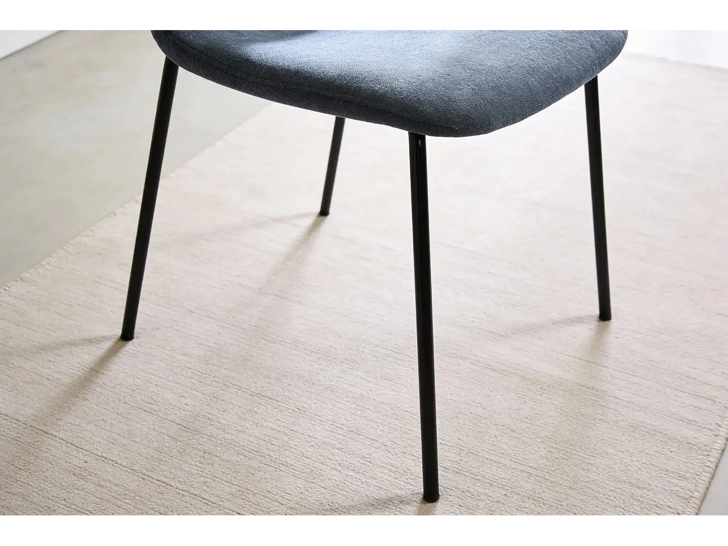 TIANA - Lot de 4 chaises pieds en métal noir Bleu