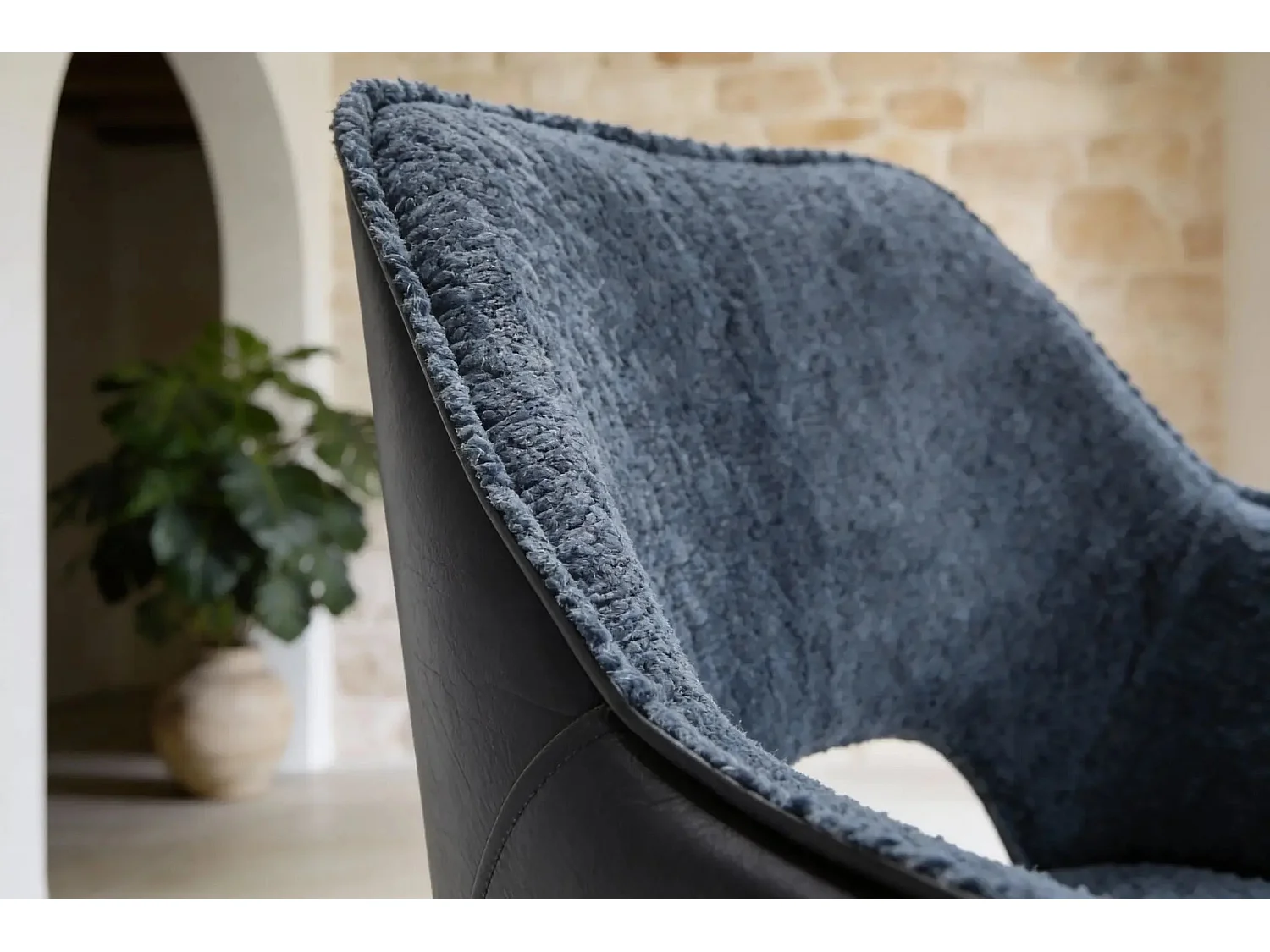 OLYA - Lot de 2 chaises pieds en métal noir Bleu