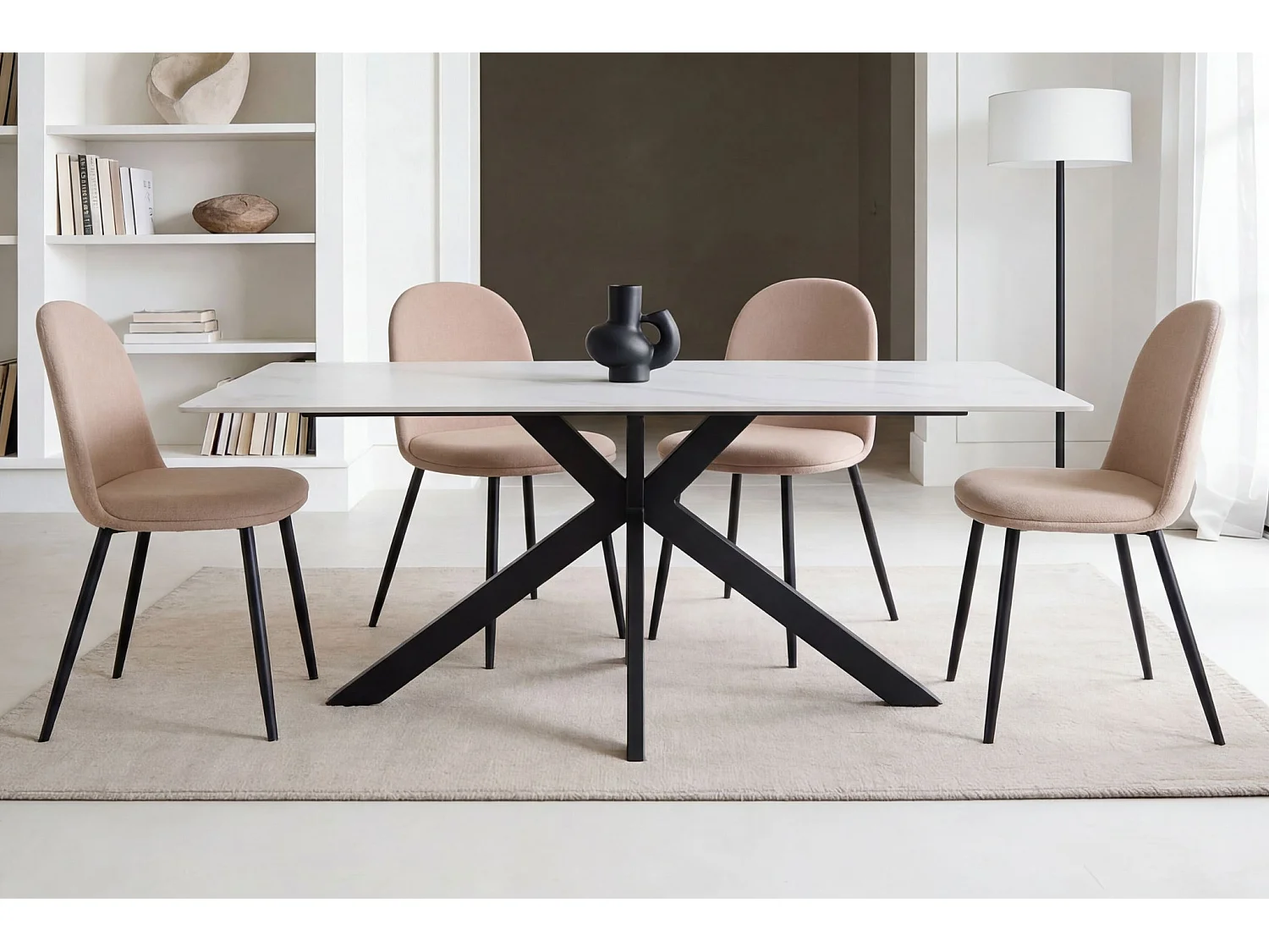 LIVO - Lot de 4 chaises pieds en métal noir - Rose