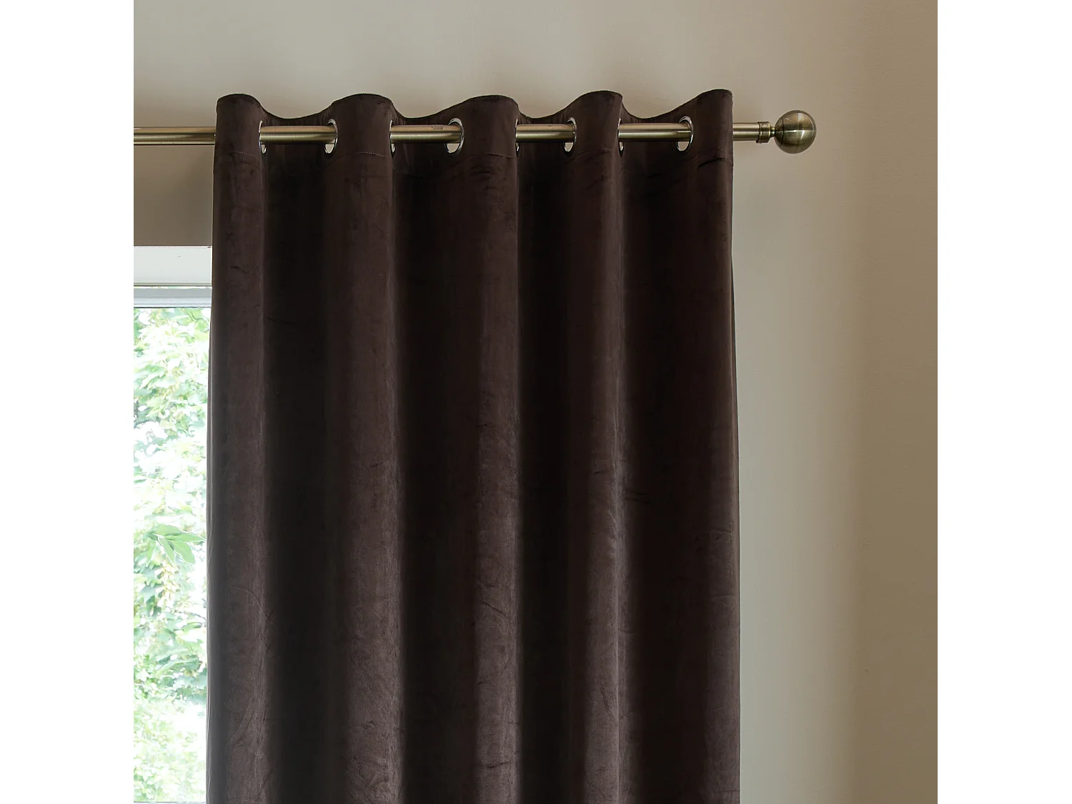 Catherine Lansfield Super Thermal Blackout Matt Velour 46x72 Inch Eyelet Curtains Two Panels Chocolate