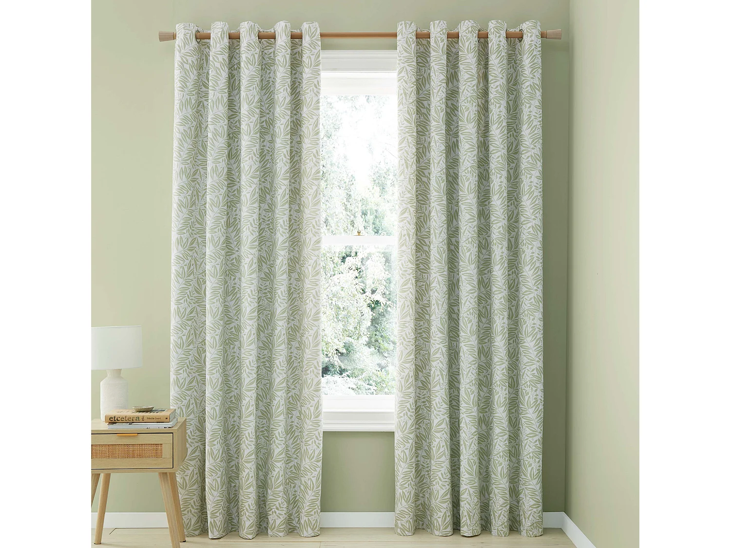 Catherine Lansfield Sorrel Leaf 66x90 Inch Fully Reversible Eyelet Curtains Two Panels Green