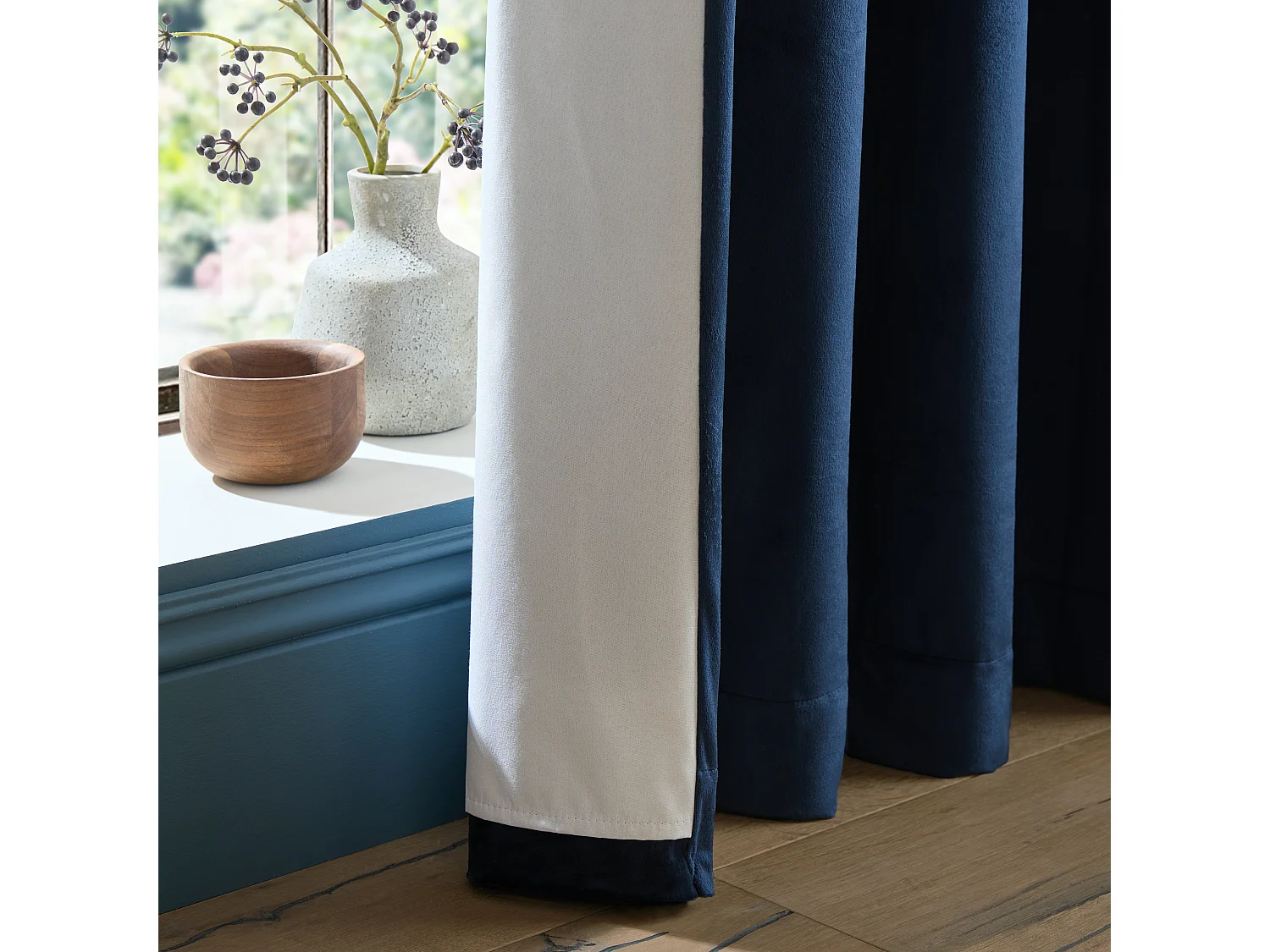 Catherine Lansfield Super Thermal Blackout Matt Velour 46x54 Inch Eyelet Curtains Two Panels Navy Blue