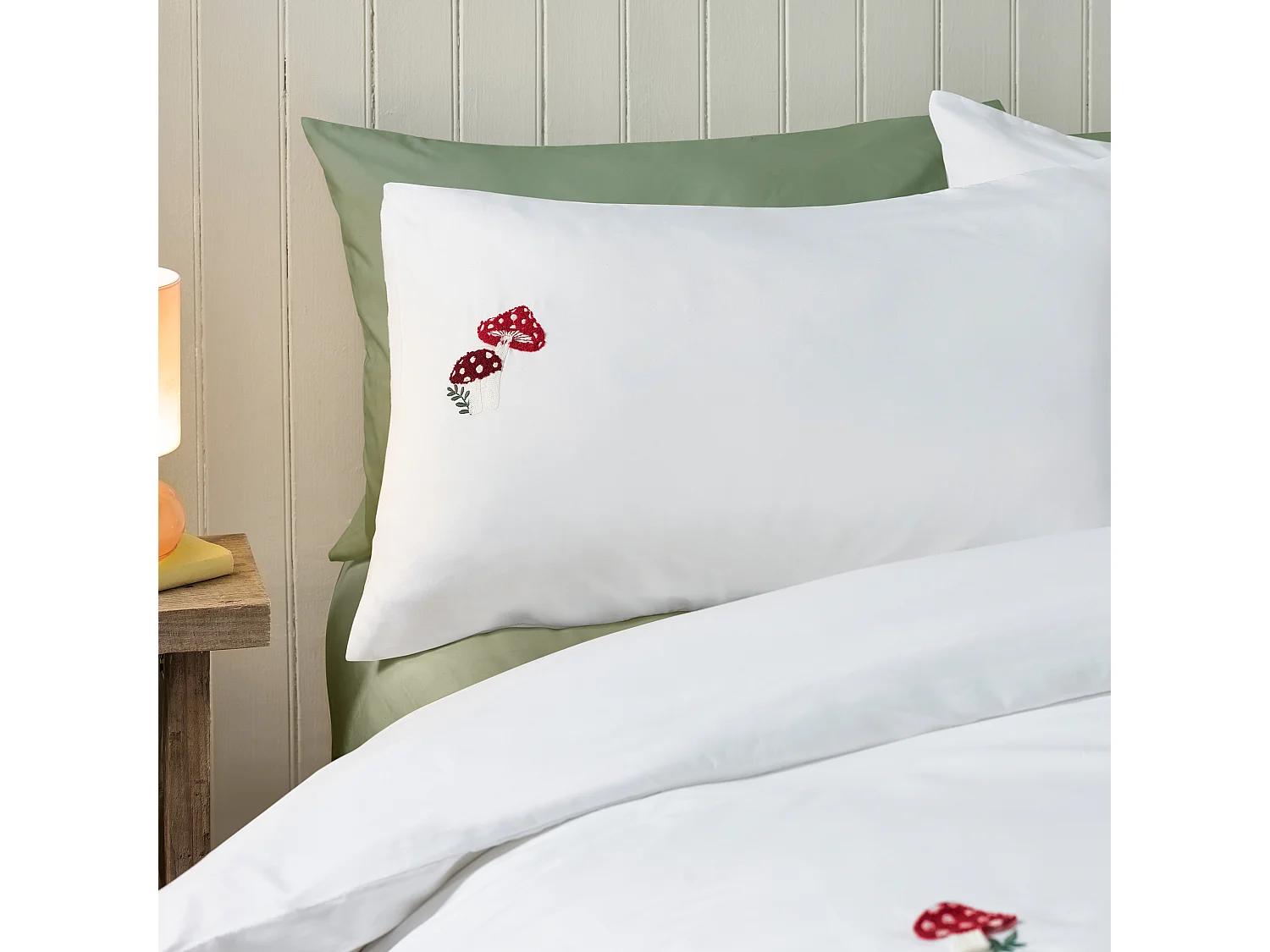 Catherine Lansfield Woodland Crochet Embroidered King Duvet Cover Set with Pillowcases White