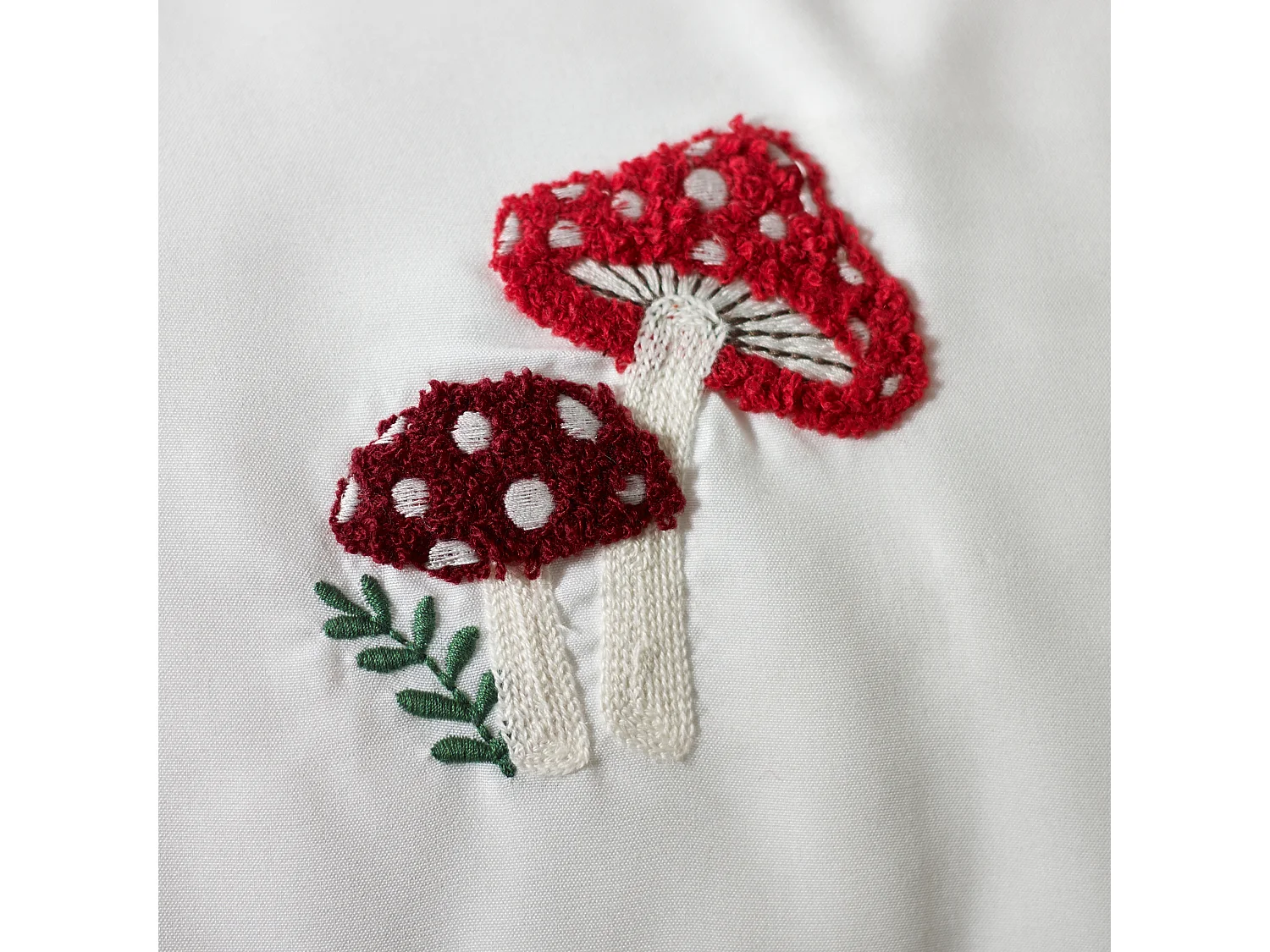 Catherine Lansfield Woodland Crochet Embroidered King Duvet Cover Set with Pillowcases White