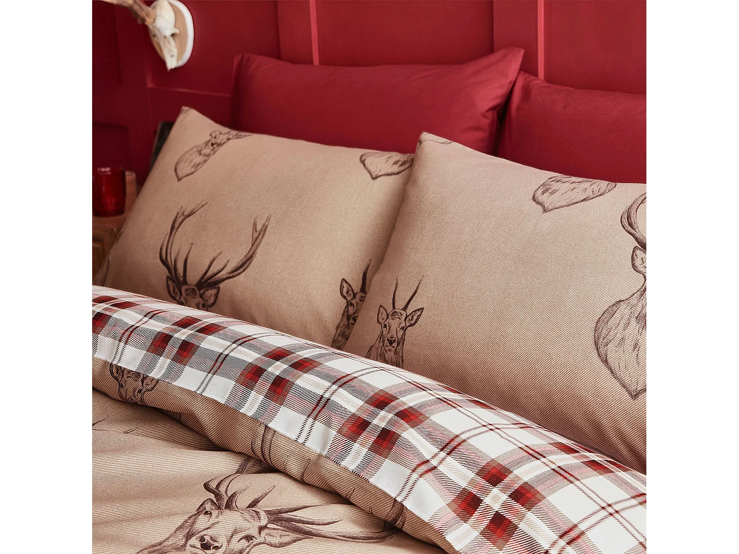 Catherine Lansfield Stag Check Reversible King Duvet Cover Set with Pillowcases Natural