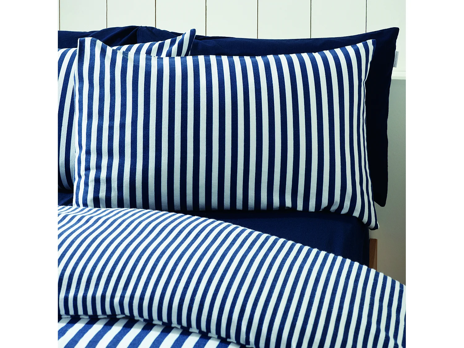 Catherine Lansfield Brushed Cotton Stripe Reversible Super King Duvet Cover Set with Pillowcases Navy Blue