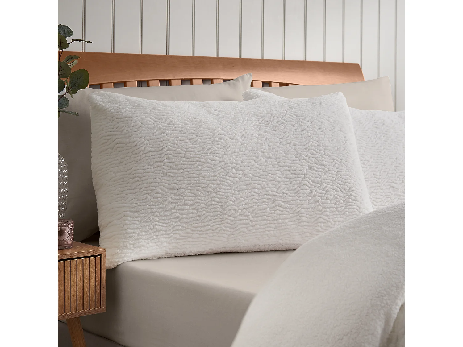 Catherine Lansfield Textured Wave Faux Fur King Duvet Cover Set with Pillowcases Cream