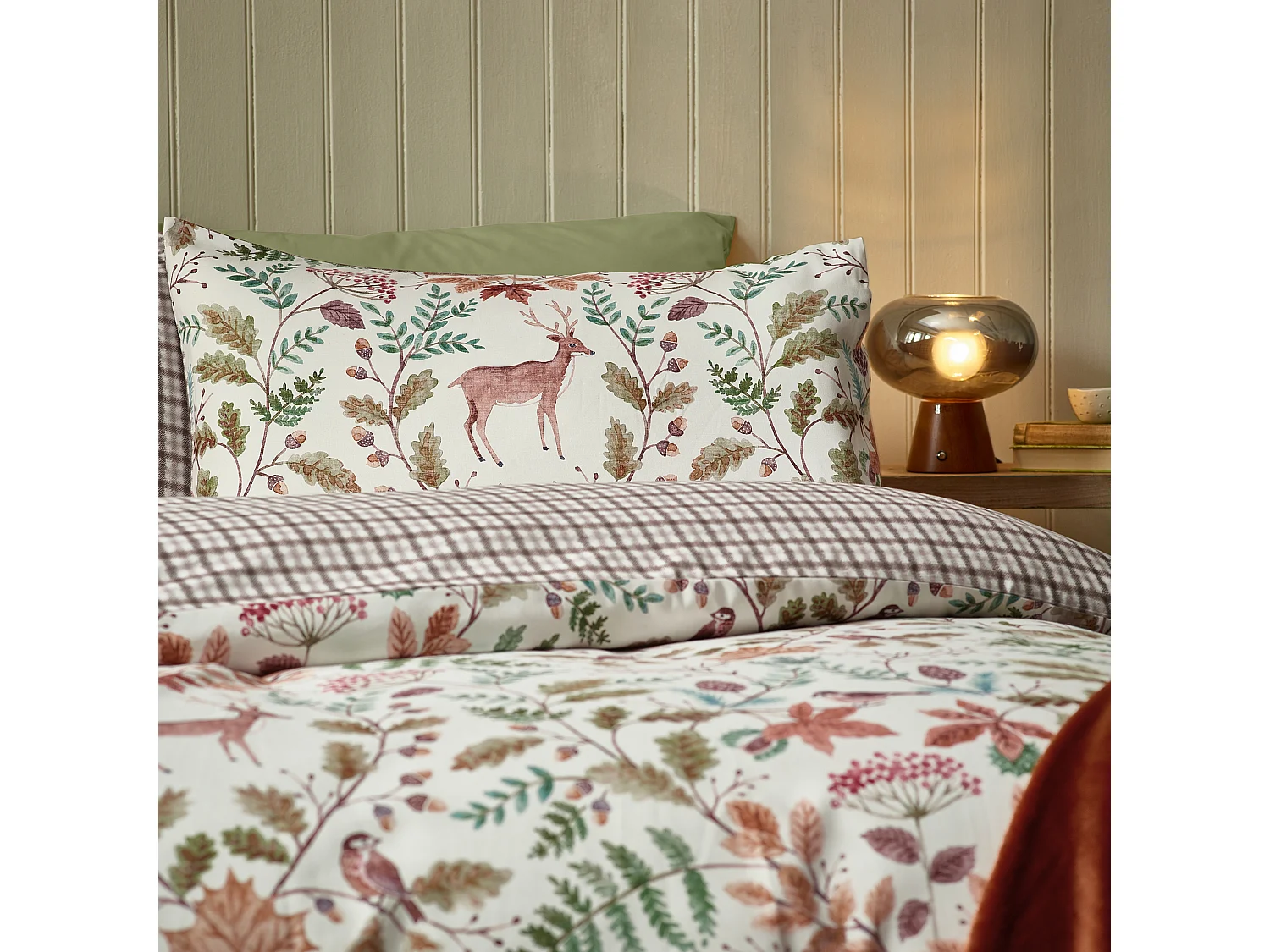 Catherine Lansfield Woodland Stag So Soft Reversible Double Duvet Cover Set with Pillowcases Cream