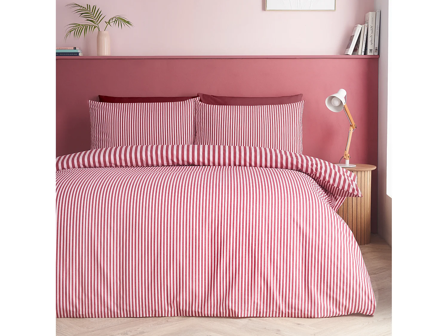 Catherine Lansfield Epping Textured Stripe Reversible King Duvet Cover Set with Pillowcases Burgundy