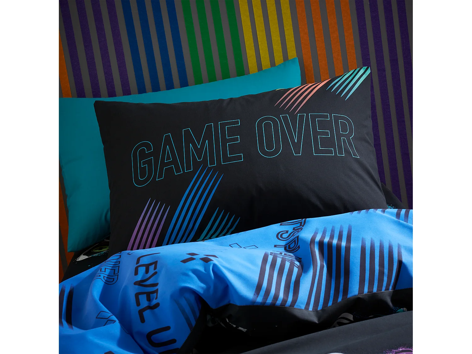 Catherine Lansfield Game Over Reversible Double Duvet Cover Set with Pillowcases Black