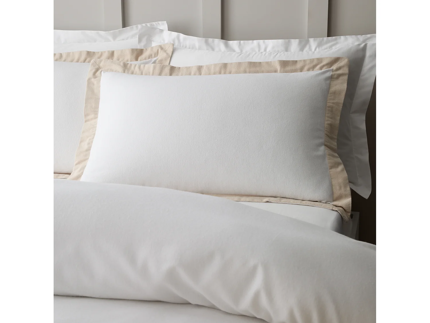 Bianca Fine Linens Brushed Cotton Tailored Single Duvet Cover Set with Pillowcase White / Natural