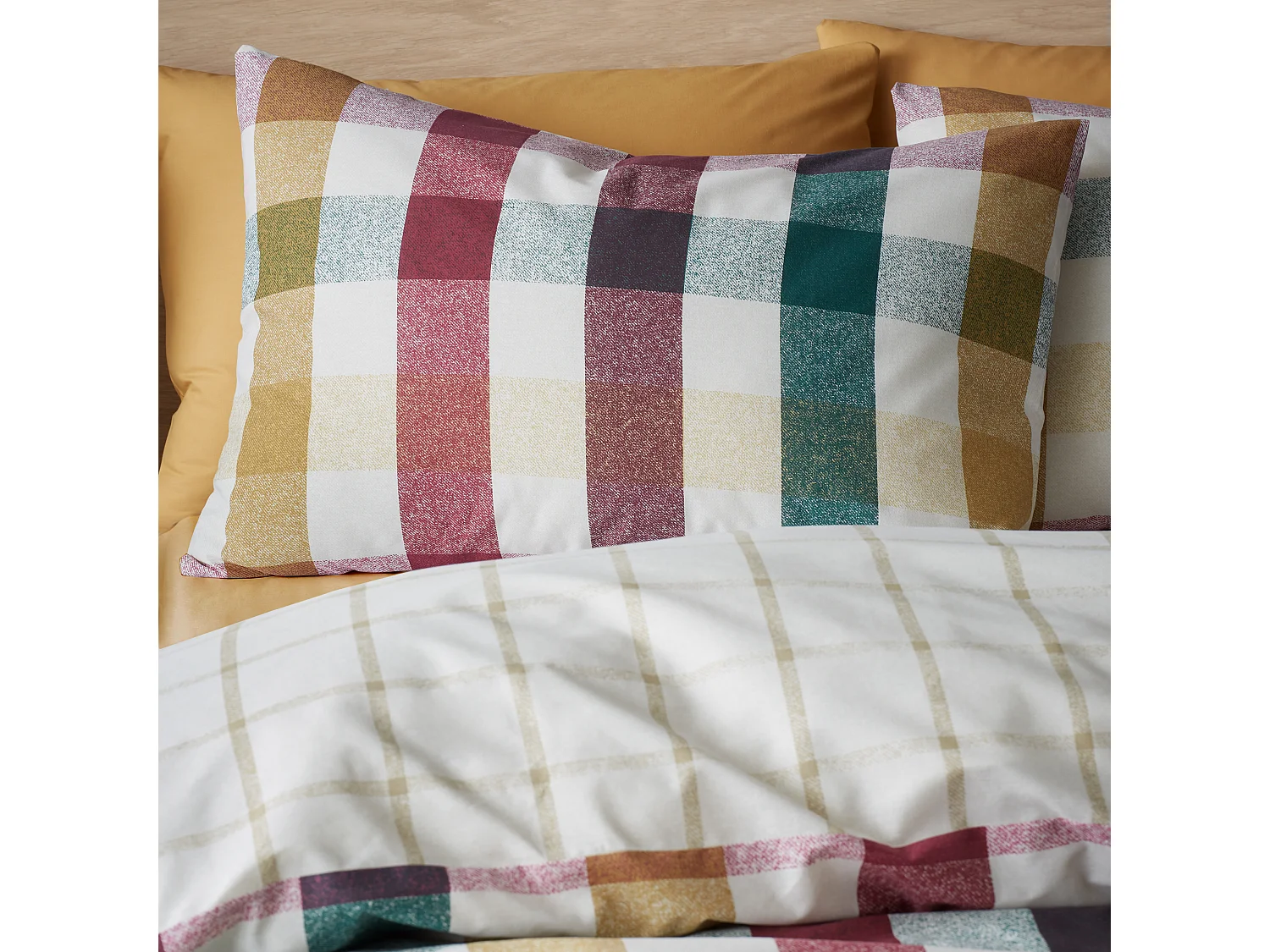 Catherine Lansfield Autumn Check Reversible Double Duvet Cover Set with Pillowcases Natural Plum