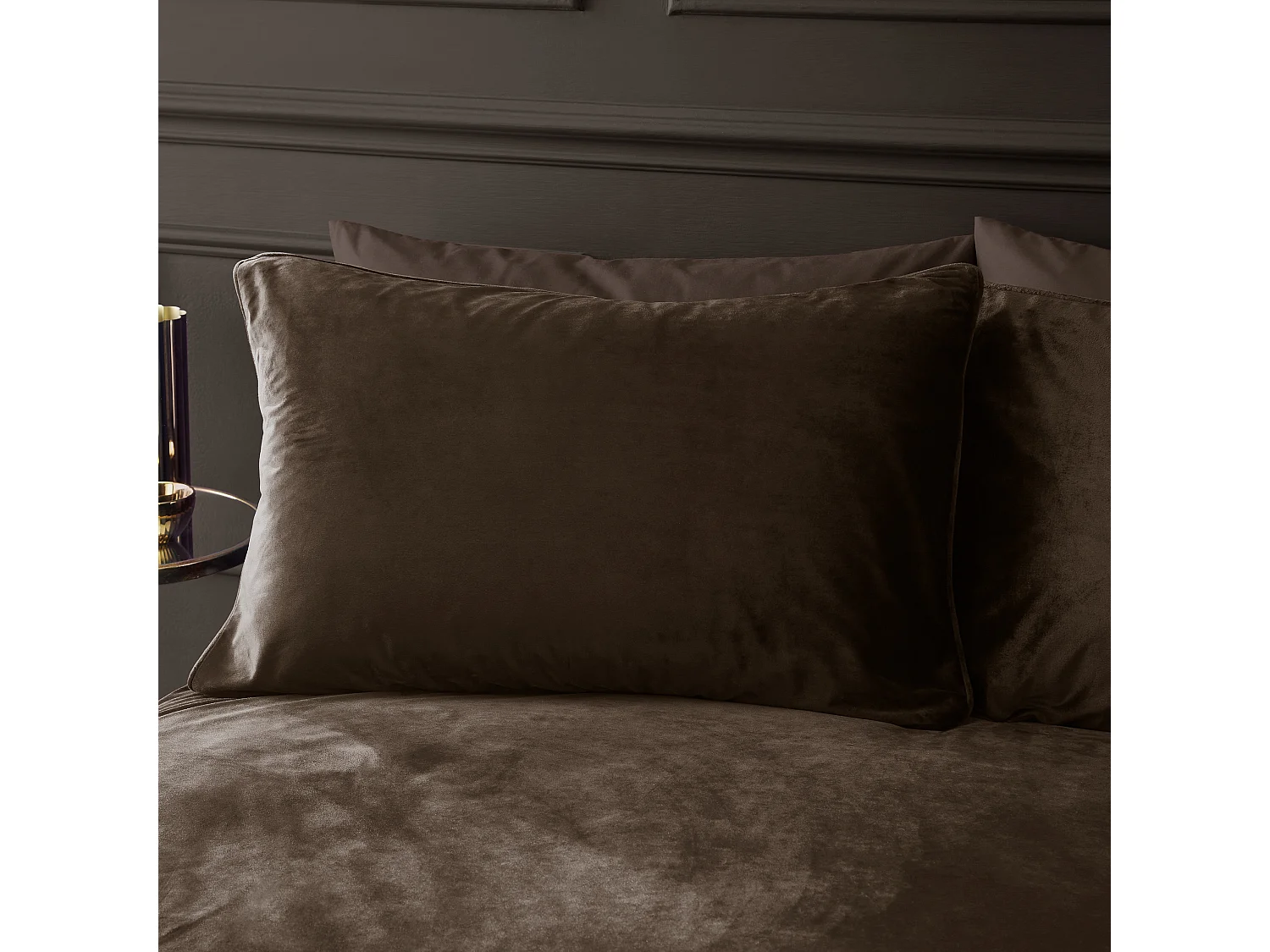 Catherine Lansfield Kingsley Soft Matt Velvet Single Duvet Cover Set with Pillowcase Chocolate