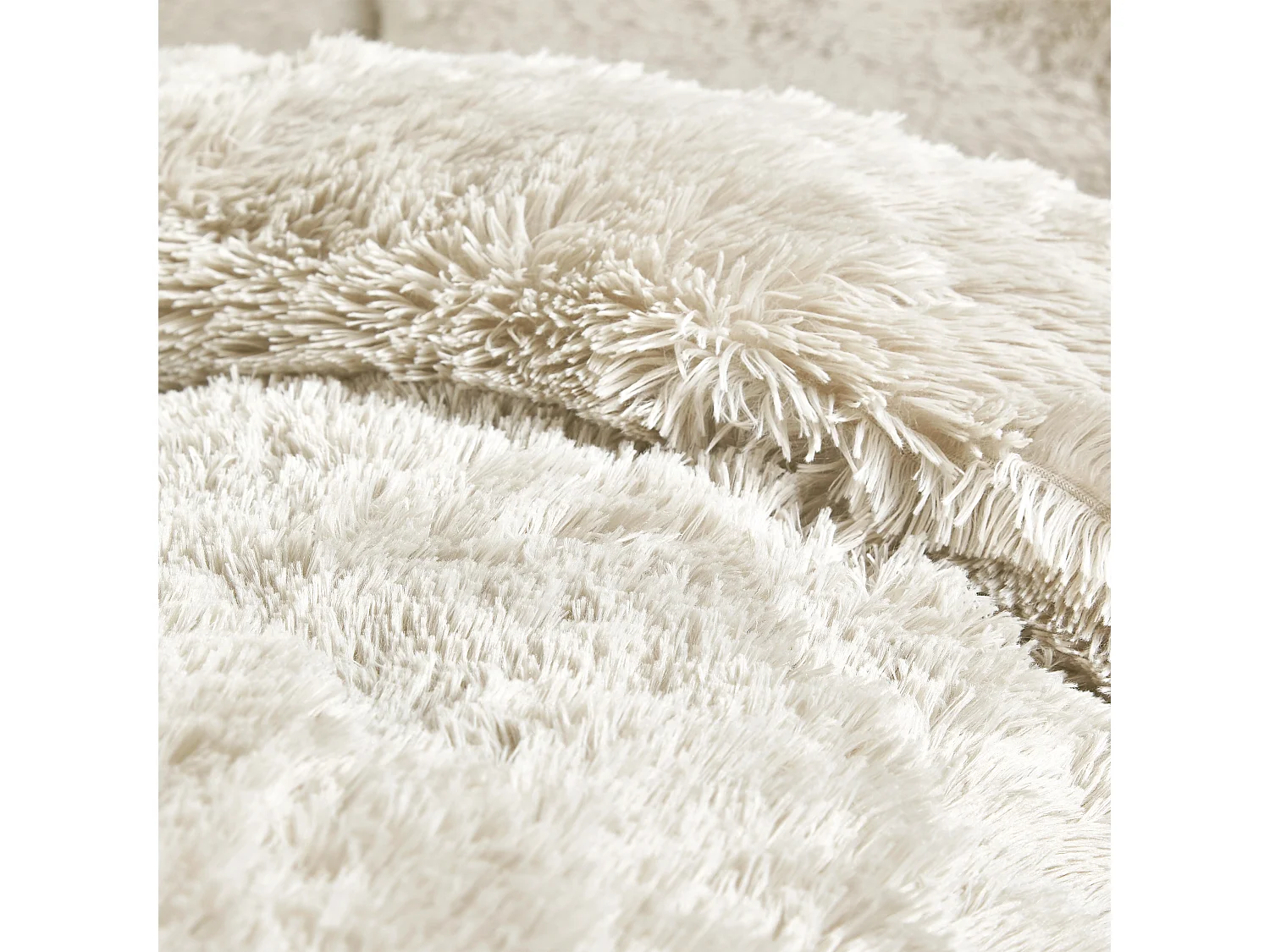 Catherine Lansfield Cuddly Deep Pile Faux Fur King Duvet Cover Set with Pillowcases Cream