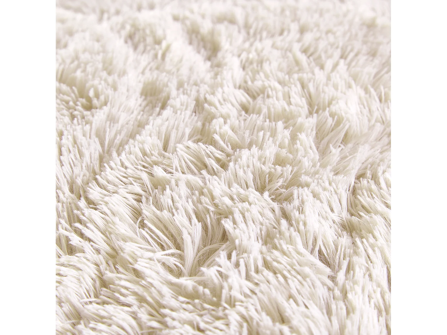 Catherine Lansfield Cuddly Deep Pile Faux Fur King Duvet Cover Set with Pillowcases Cream