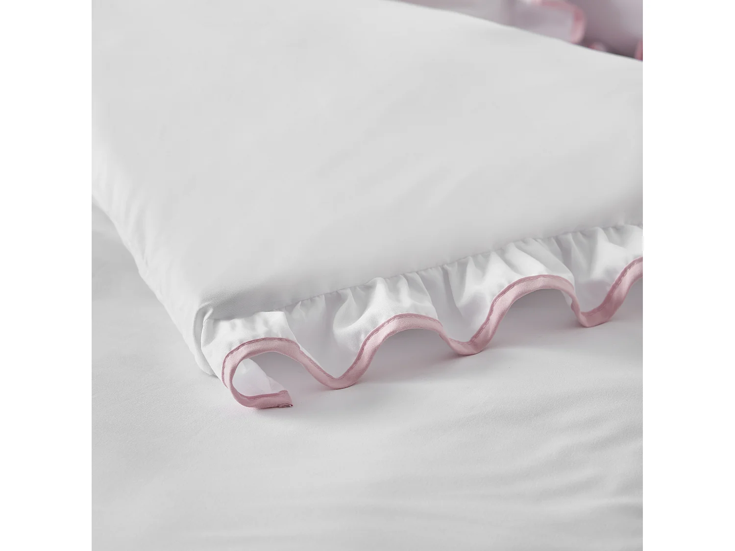 Catherine Lansfield So Soft Mono Frill Double Duvet Cover Set with Pillowcases White / Pink