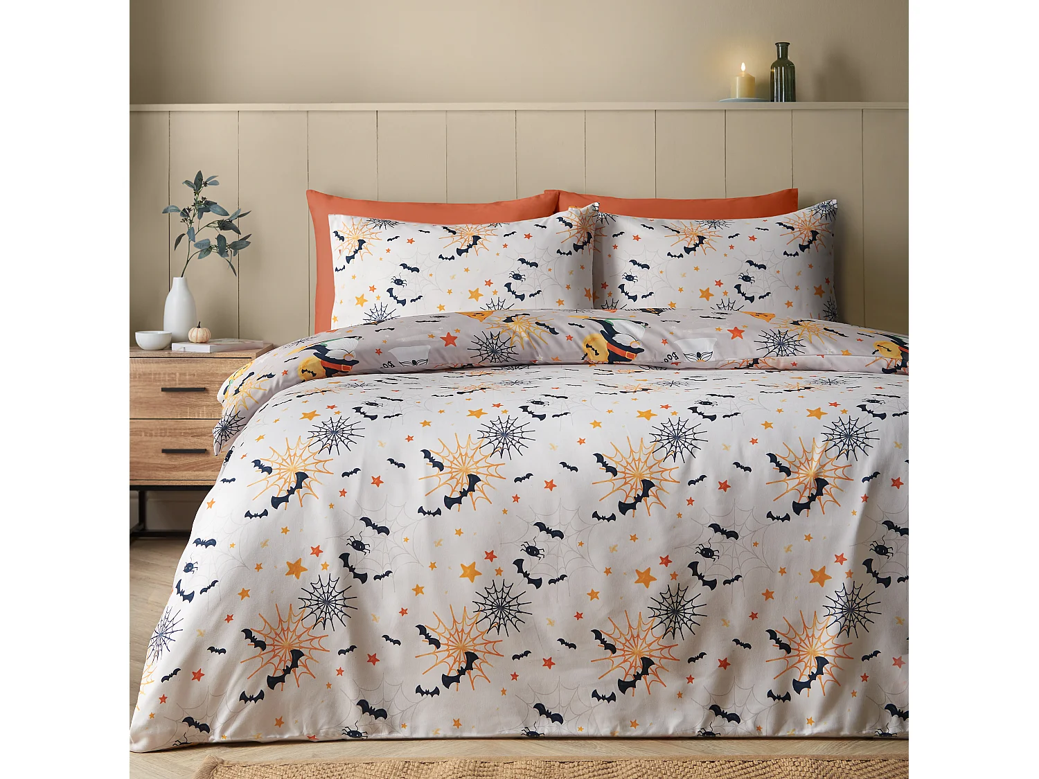 Catherine Lansfield Halloween Gonks So Soft Reversible Double Duvet Cover Set with Pillowcases Natural