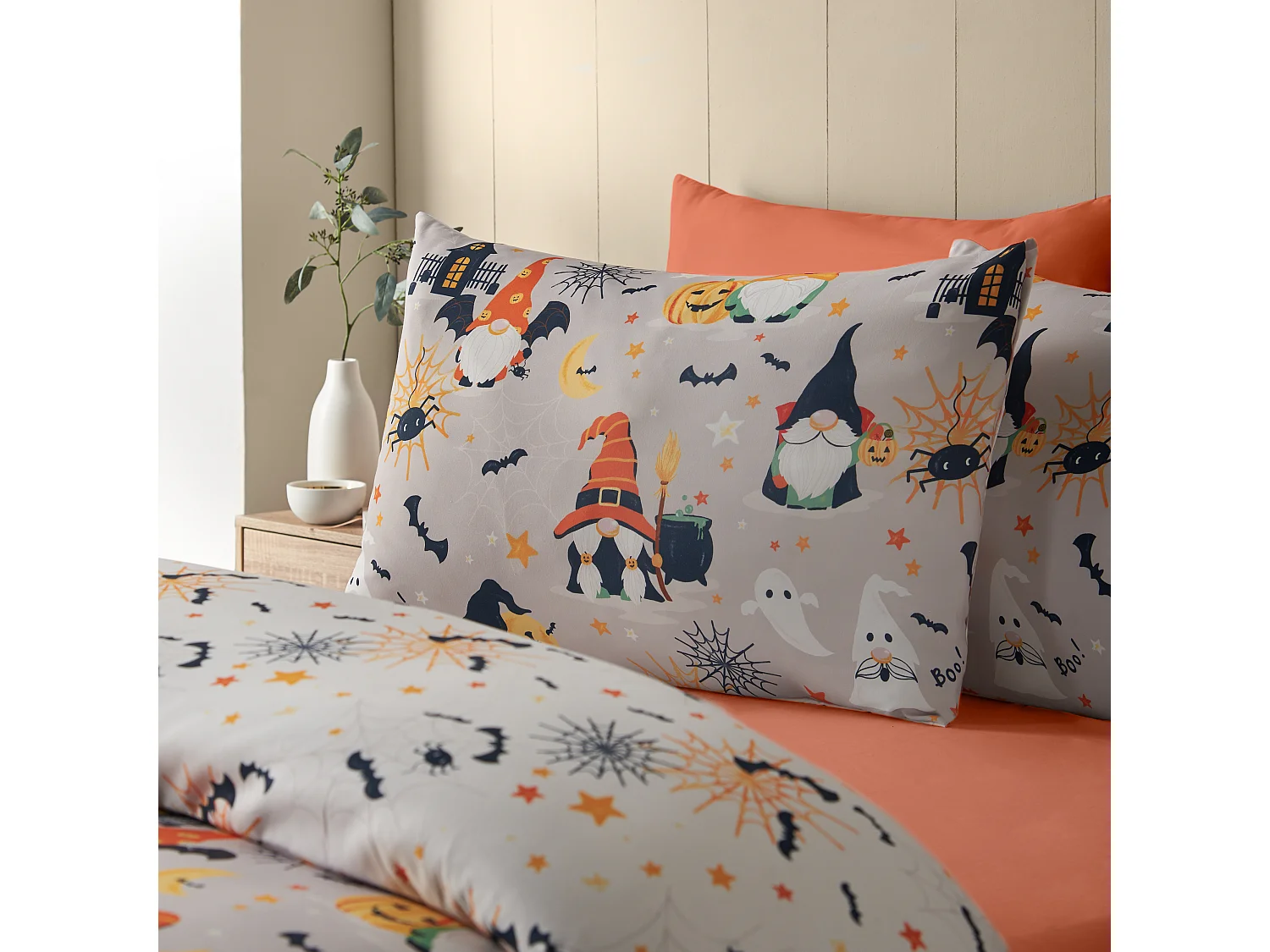 Catherine Lansfield Halloween Gonks So Soft Reversible Double Duvet Cover Set with Pillowcases Natural