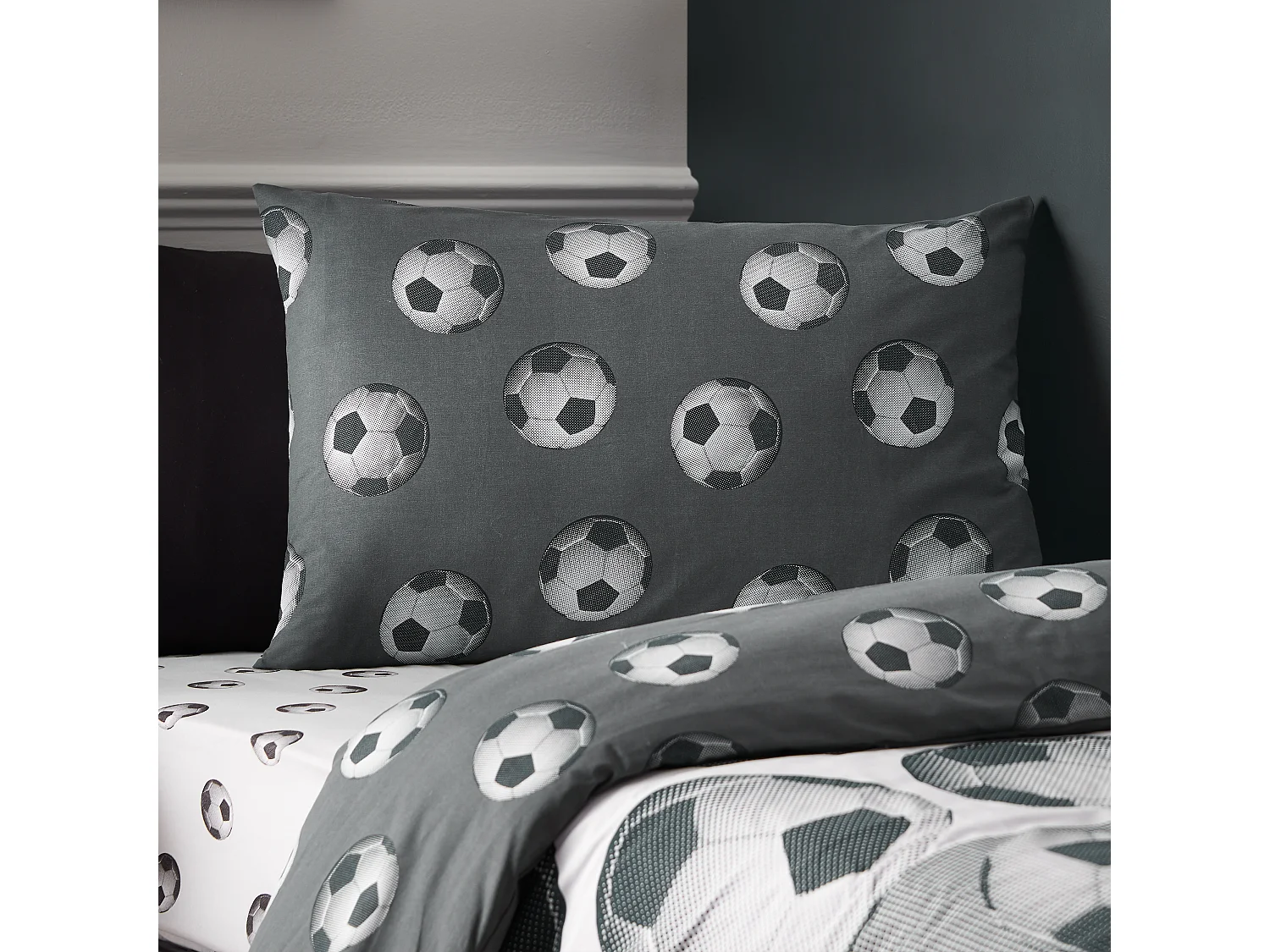 Catherine Lansfield Football Reversible Double Duvet Cover Set with Pillowcases Grey