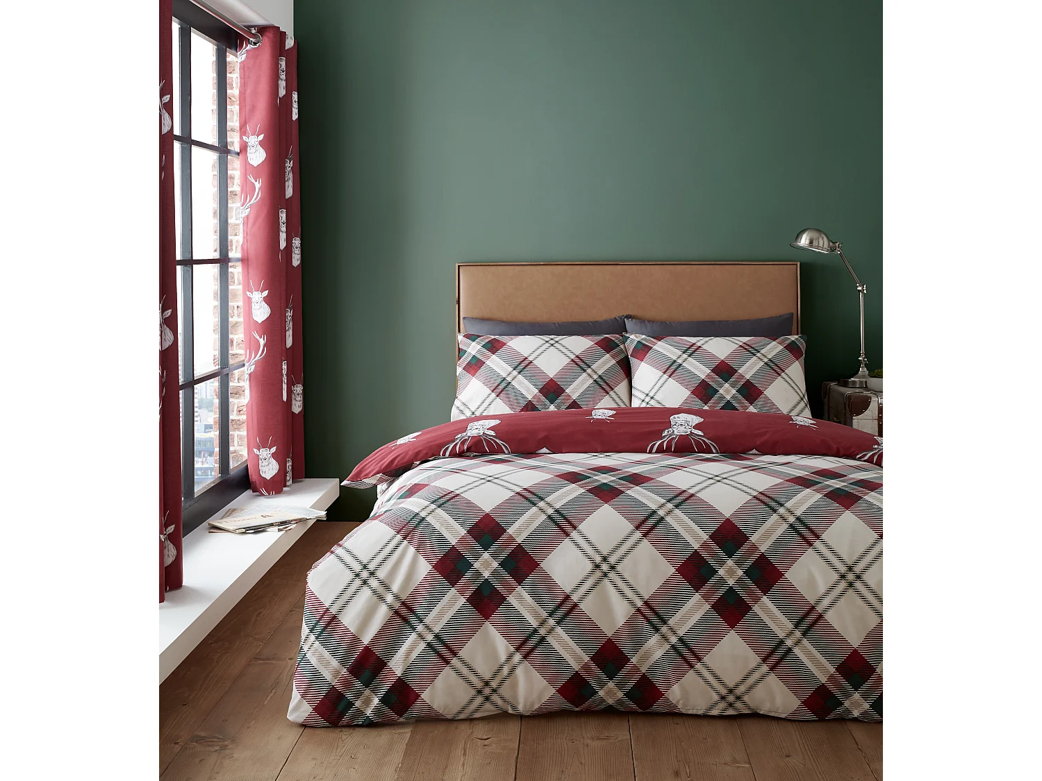 Catherine Lansfield Munro Stag Check Reversible Double Duvet Cover Set with Pillowcases Red