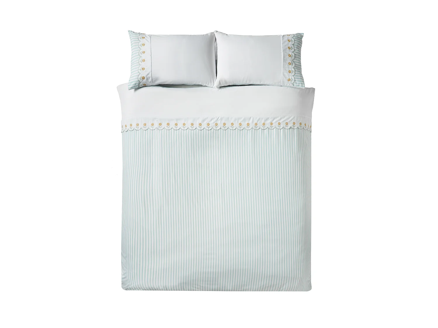 Catherine Lansfield Embroidered Daisy Soft Touch Double Duvet Cover Set with Pillowcases Sage Green