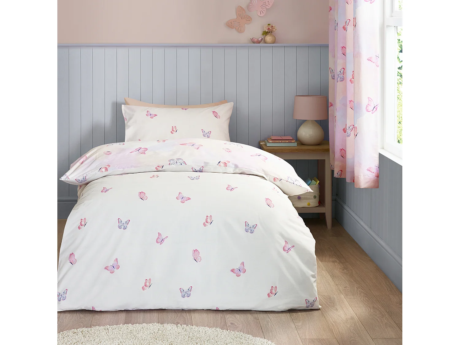 Catherine Lansfield Ombre Butterflies Reversible Double Duvet Cover Set with Pillowcases Pink