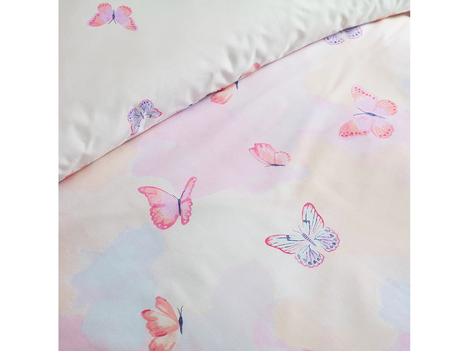 Catherine Lansfield Ombre Butterflies Reversible Double Duvet Cover Set with Pillowcases Pink