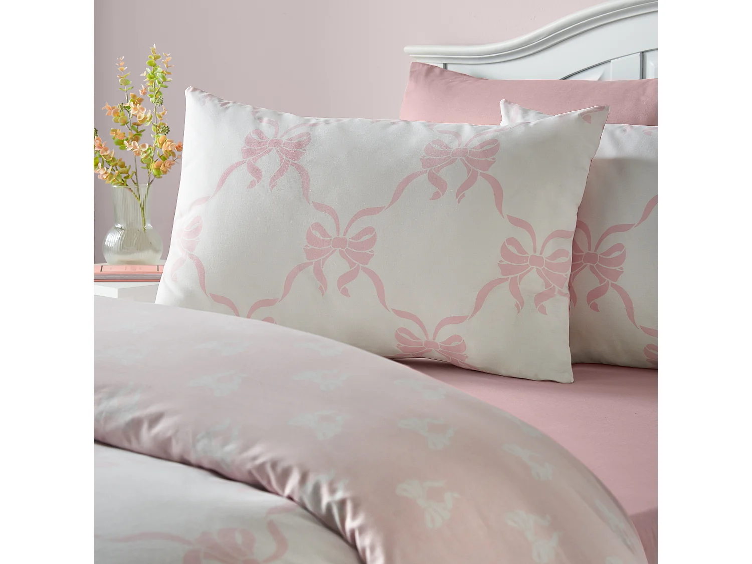 Catherine Lansfield Pretty Bows Reversible Double Duvet Cover Set with Pillowcases Pink