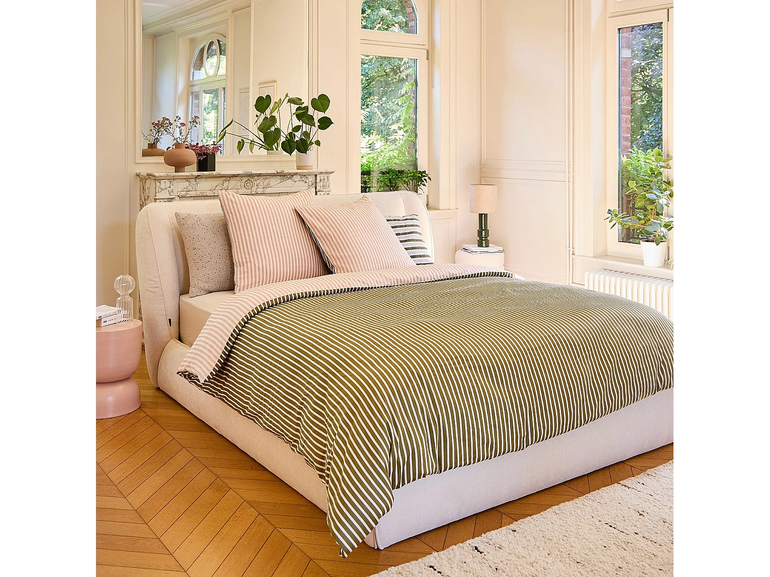 Habitat - Parure de lit réversible en satin de coton bio - 240 x 220 cm et 65 x 65 cm - Rose pâle et vert - Design by Floriane Jacques - Baudouin