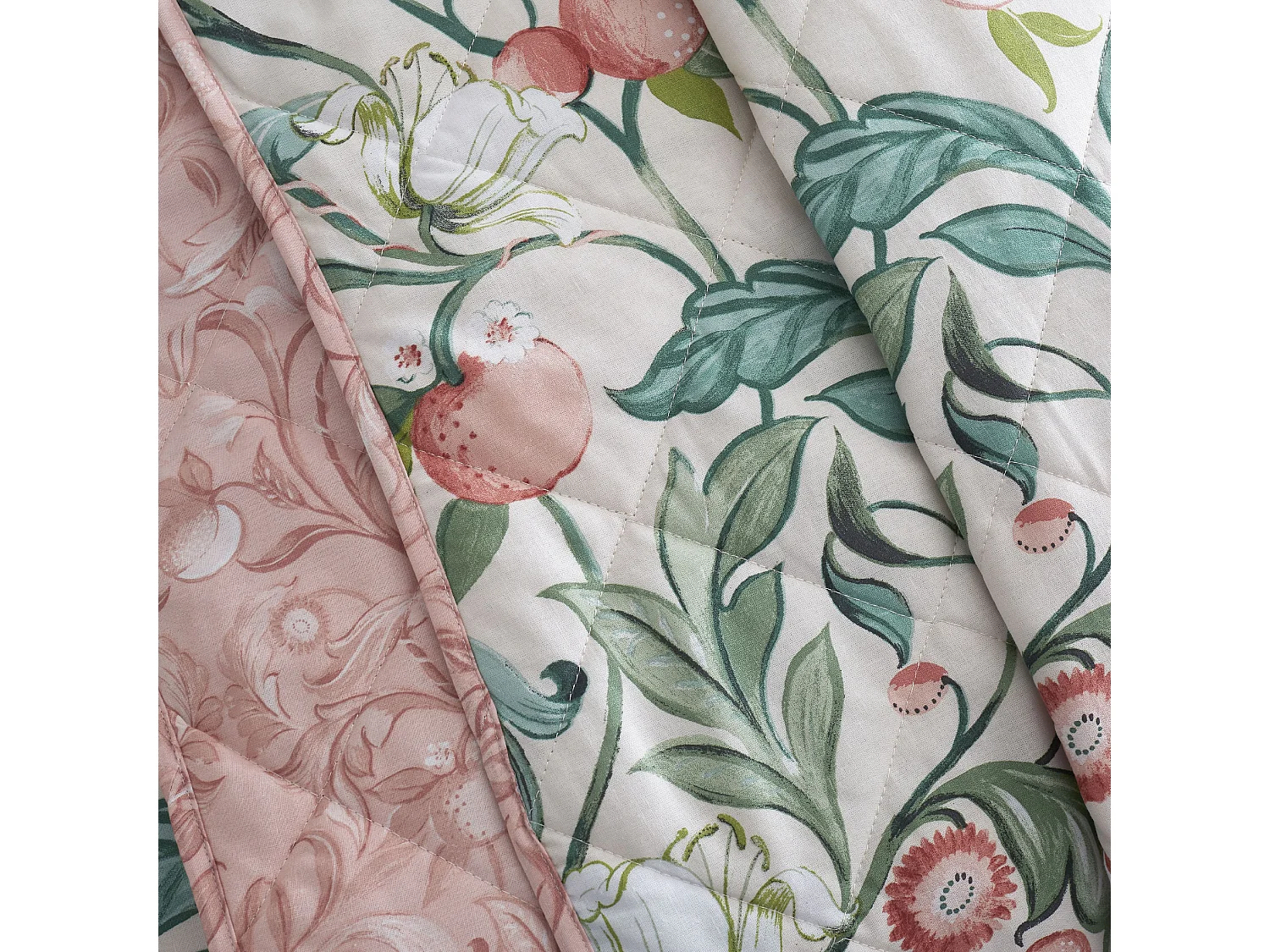Catherine Lansfield Clarence Floral Reversible 220x230cm Quilted Bedspread Natural