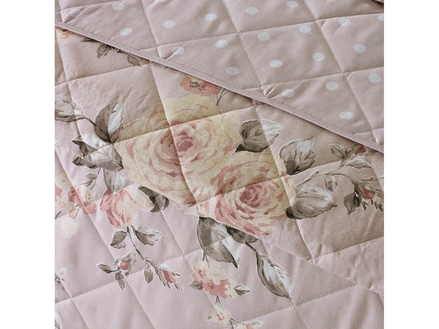 Catherine Lansfield Canterbury Floral Reversible Quilted 220x230cm Bedspread Blush Pink