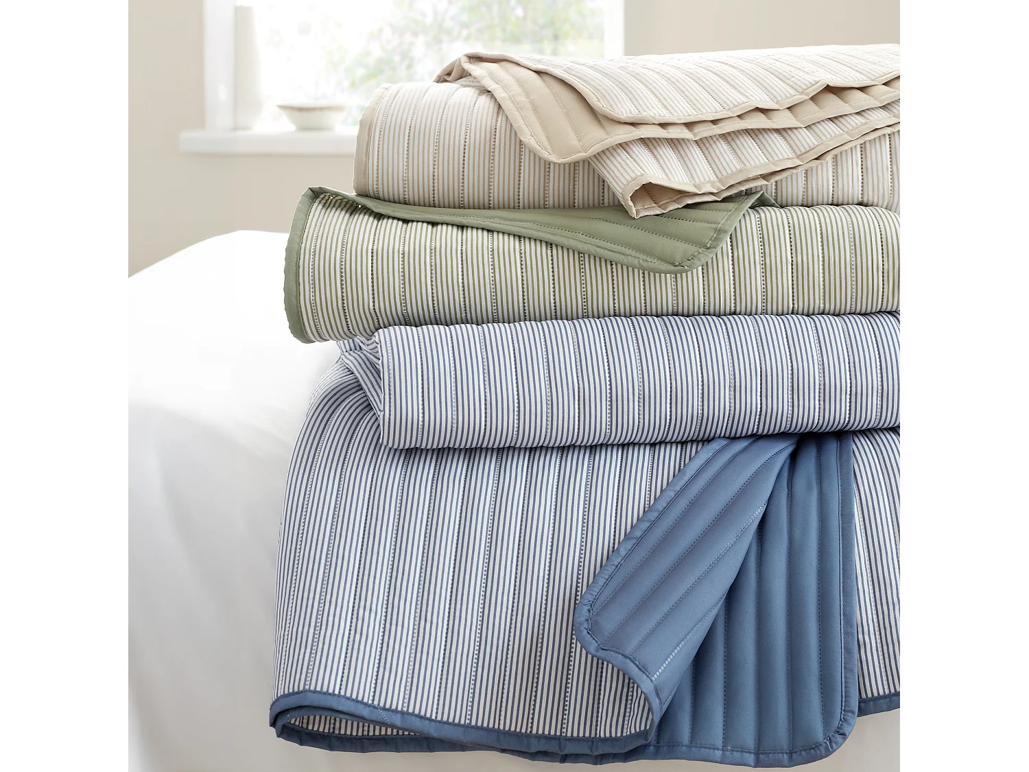 Catherine Lansfield Stripe Quilted Reversible 220x230cm Bedspread Natural